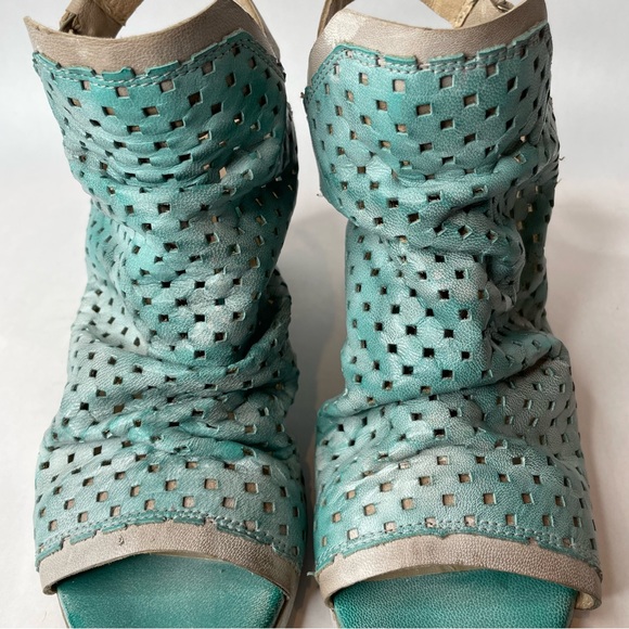 Unity in Diversity Laser Cut Leather Slouchy Sling Back Block Heel Sandal - Picture 7 of 12